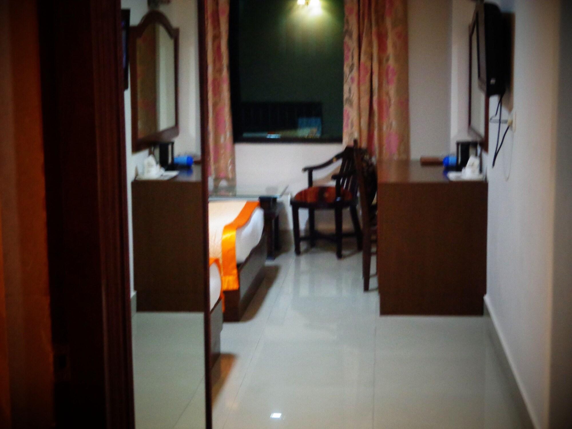 Bodhgaya Regency Hotel Exterior photo
