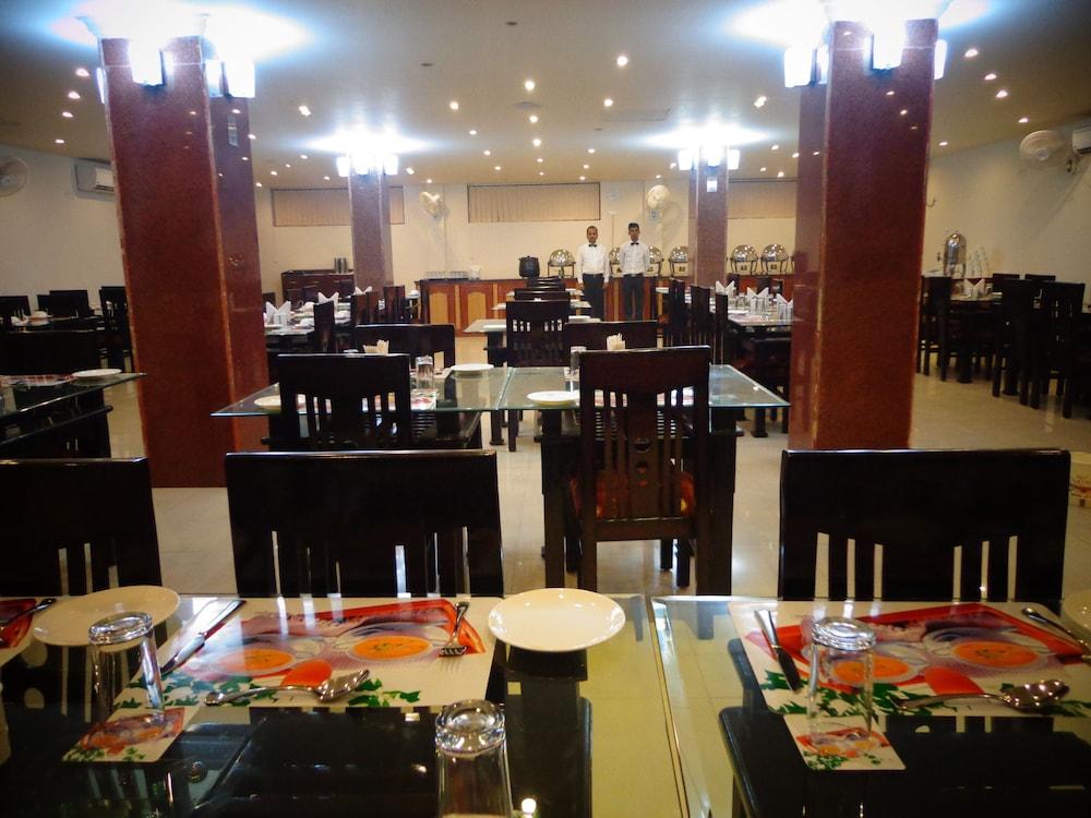 Bodhgaya Regency Hotel Exterior photo