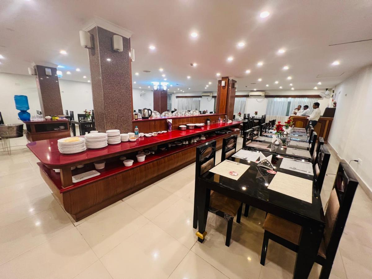 Bodhgaya Regency Hotel Exterior photo