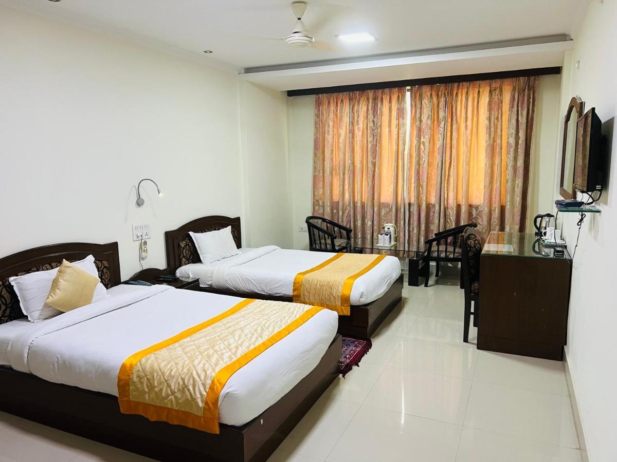 Bodhgaya Regency Hotel Exterior photo