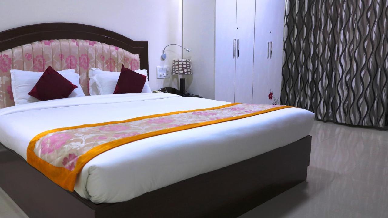 Bodhgaya Regency Hotel Exterior photo